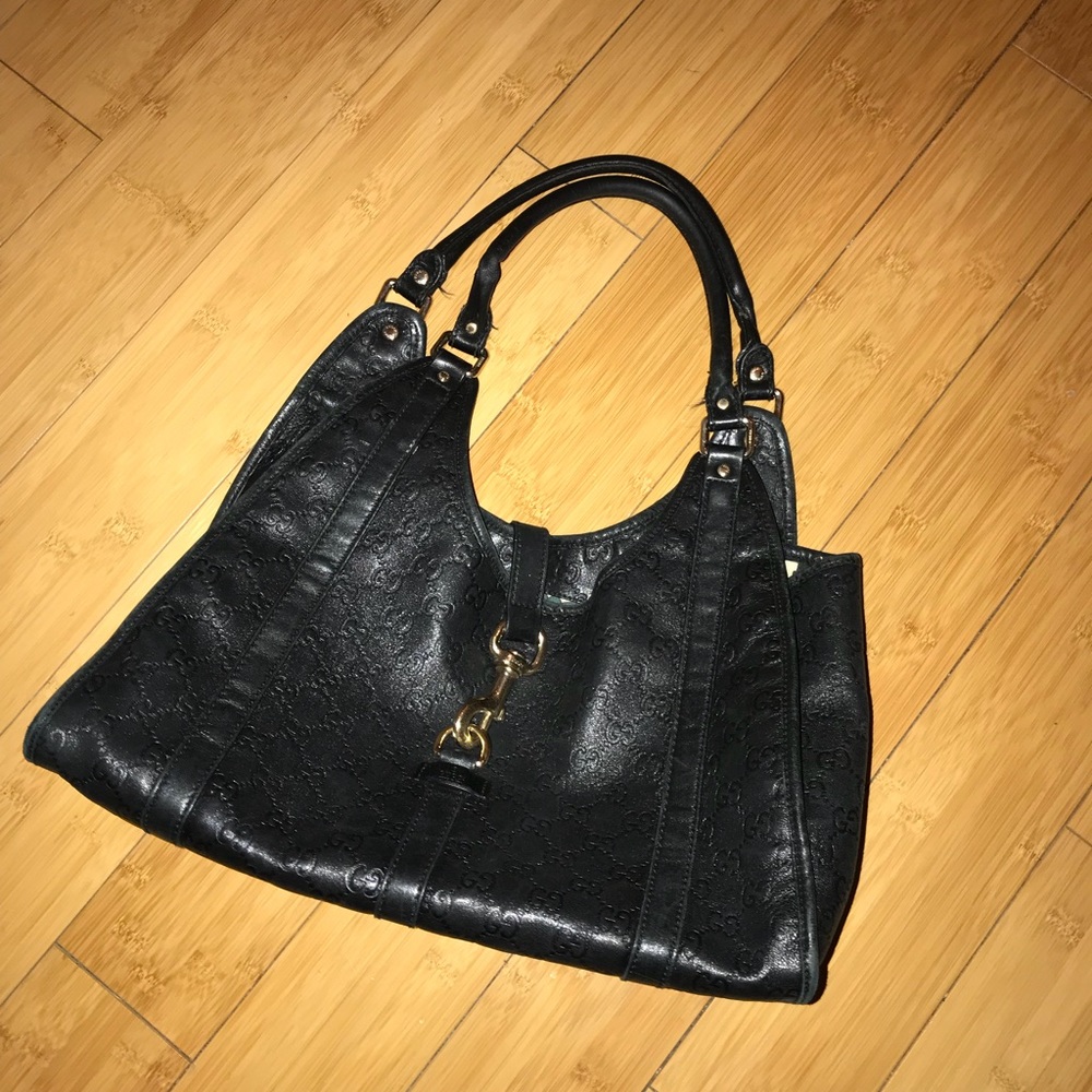 Authentic Gucci Bag with Gold Lock Detail 😮🔒